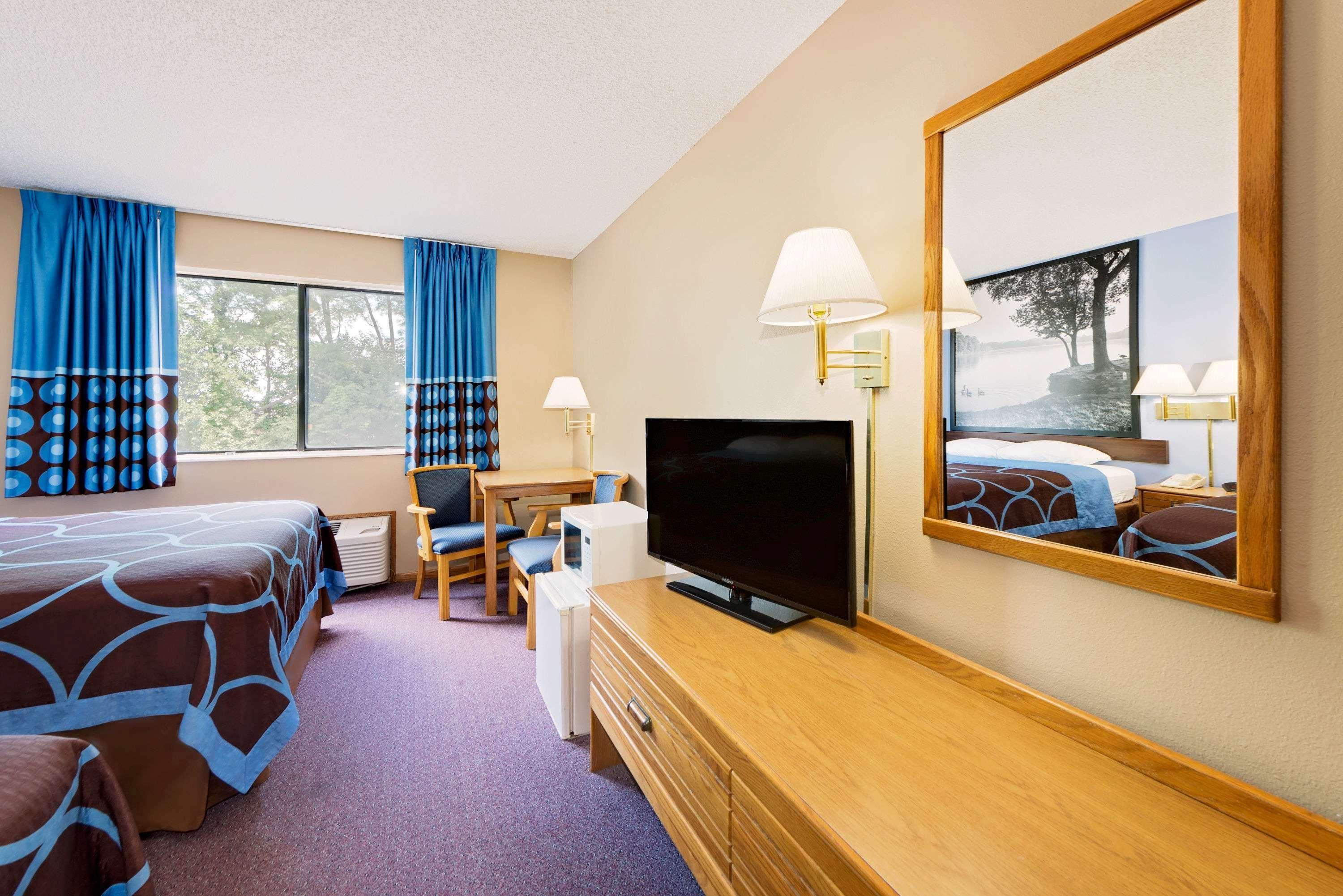 Super 8 By Wyndham Chariton Hotel Exterior foto